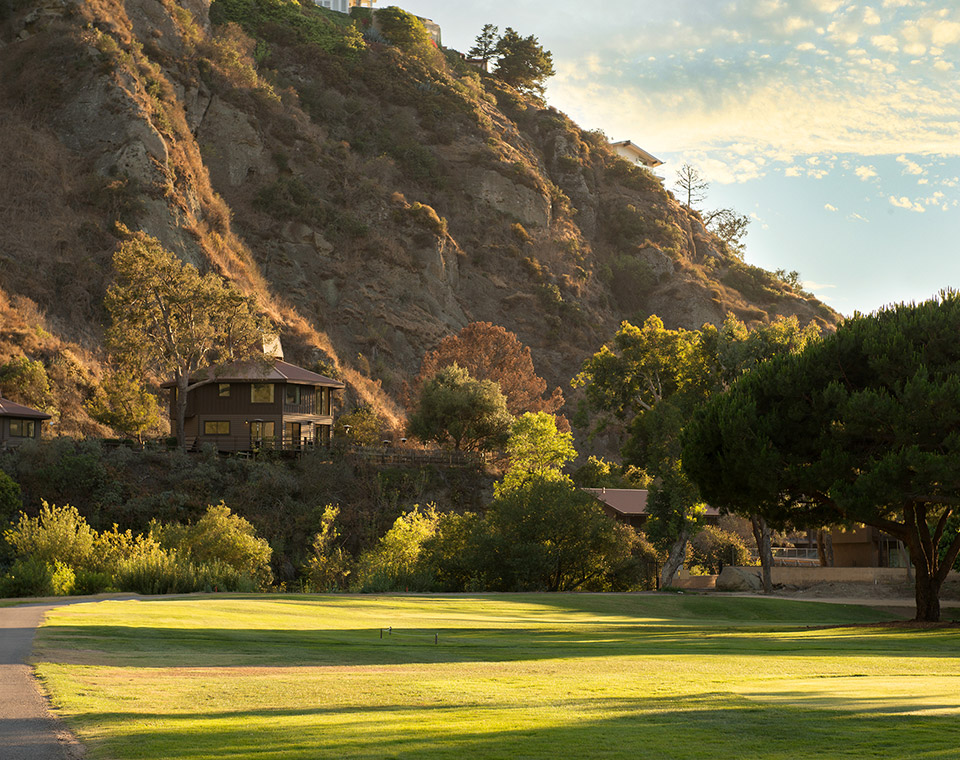 Golf Course & Treehouse Suite