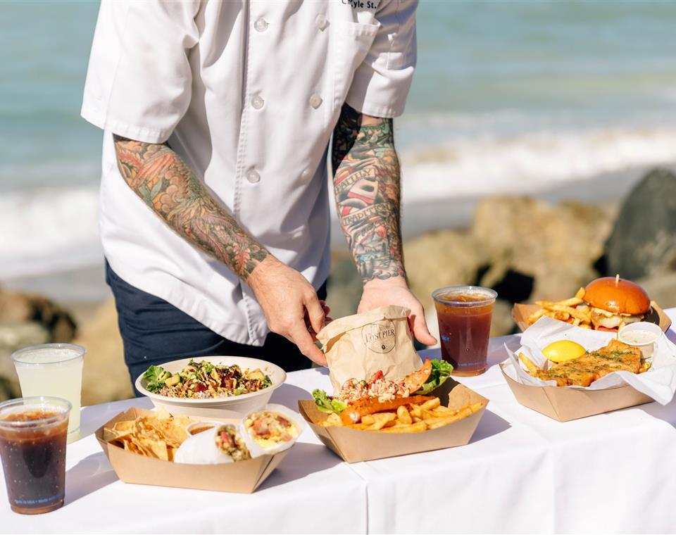 Breakfast Burrito, Poke Bowl, Fish & Chips and Hamburger Presentation. 